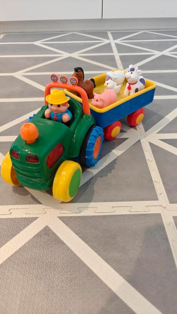 Big Steps Play Old MacDonald tractor & trailer, Enfants & Bébés, Jouets | Jouets de bébé, Enlèvement