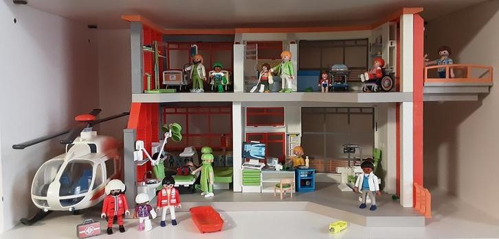 PLaymobil super pakket ziekenhuis - 8 sets, Kinderen en Baby's, Speelgoed | Playmobil, Zo goed als nieuw, Complete set, Ophalen of Verzenden
