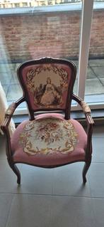 Antiek stoeltje met geborduurde zitting, Antiek en Kunst, Antiek | Meubels | Stoelen en Sofa's, Ophalen