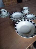Servies 16 delig, Huis en Inrichting, Keuken | Servies, Ophalen, Gebruikt, Overige stijlen, Compleet servies
