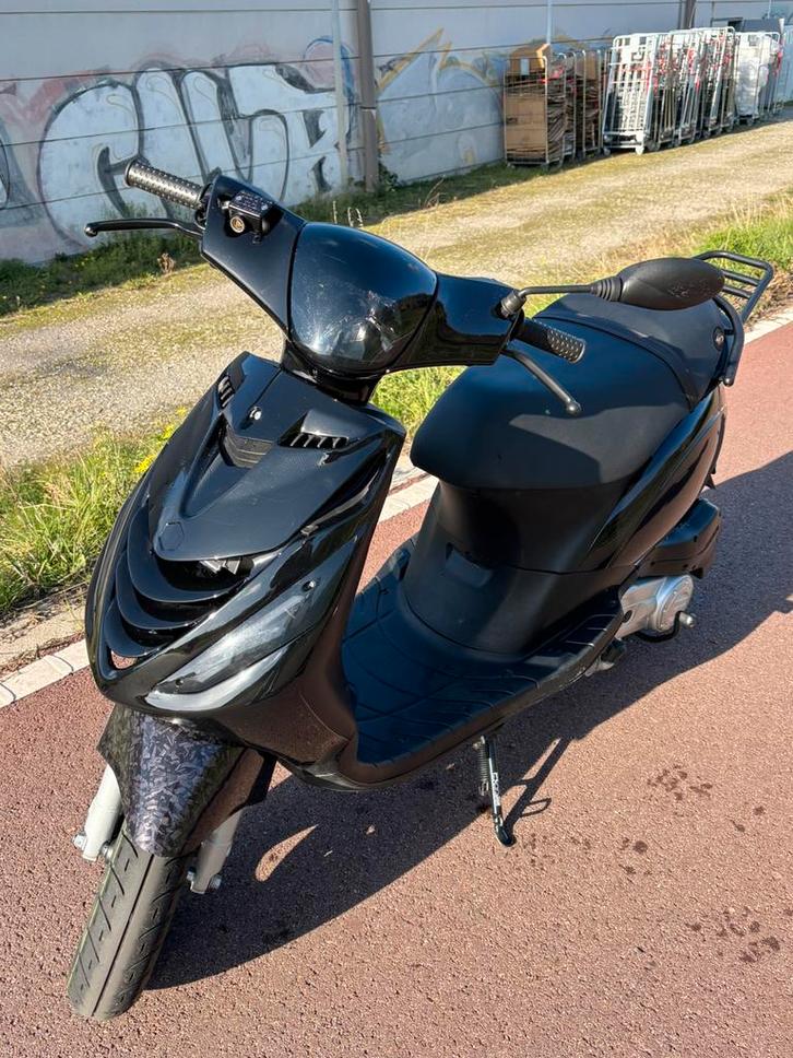 Piaggio zip sp iget 2024, Fietsen en Brommers, Scooters | Piaggio, Zo goed als nieuw, Zip, Klasse A (25 km/u), Benzine, Ophalen of Verzenden