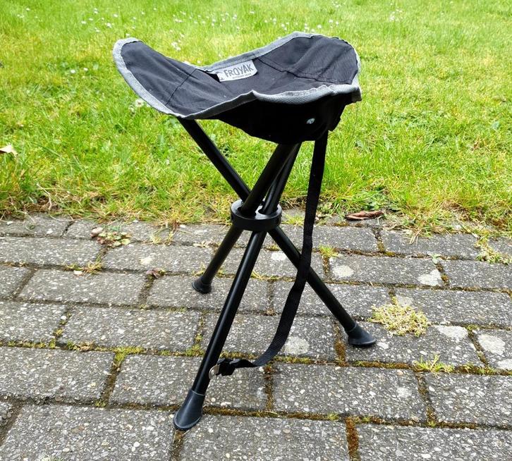 opvouwbare camping - festival kruk / stoeltje driepoot NIEUW, Caravans en Kamperen, Kampeeraccessoires, Nieuw, Ophalen of Verzenden
