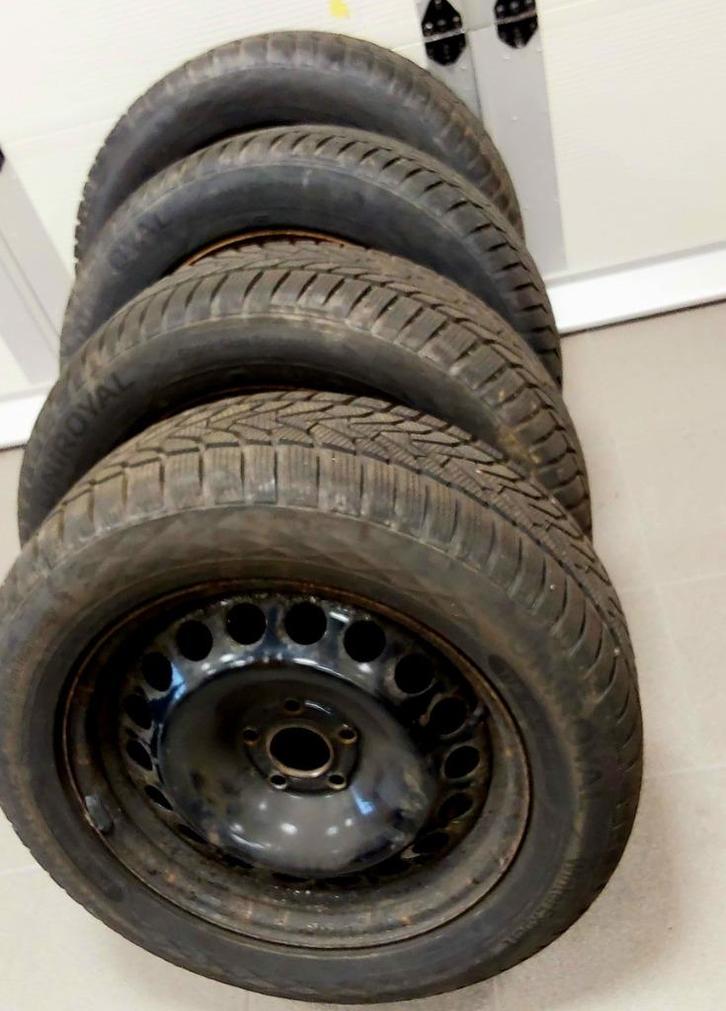 4 pneus hiver 235/55-17, originales Ford Kuga, Auto-onderdelen, Banden en Velgen, Banden en Velgen, Winterbanden, 17 inch, 235 mm