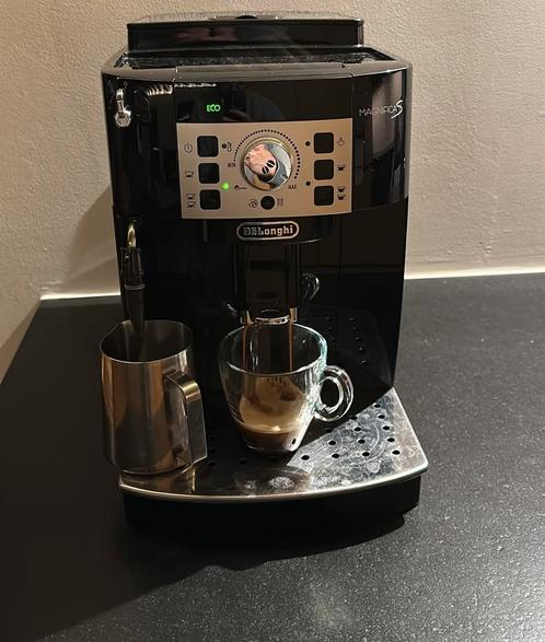 Delonghi Magnifica S coffee machine, Elektronische apparatuur, Koffiezetapparaten, Gebruikt, Ophalen