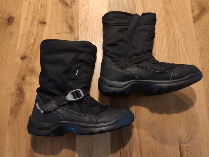 Zwarte sneeuwschoenen / sneeuwlaarzen, maat 38, merk Quechua, Kleding | Heren, Wintersportkleding, Zo goed als nieuw, Ophalen