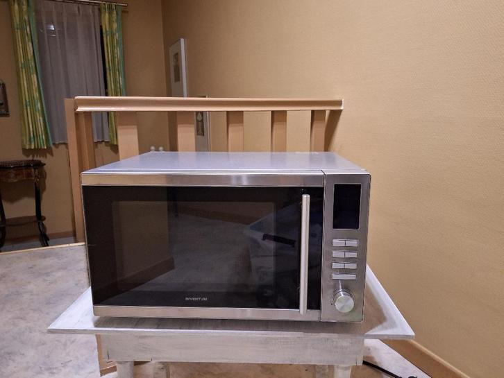 Combo- magnetron (microgolfoven- combi), Elektronische apparatuur, Microgolfovens, Zo goed als nieuw, Vrijstaand, Combi-microgolfoven