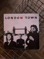 Vinyle 33T London Town "Wings" 15 pistes, 12 pouces, Pop rock, Utilisé, Enlèvement ou Envoi