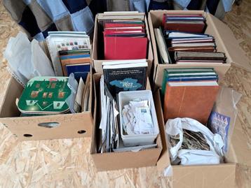 postzegelverzameling in 5 dozen beschikbaar voor biedingen