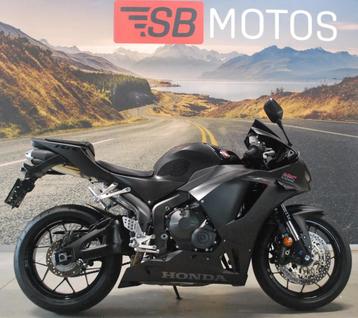 Honda CBR600RR CBR 600 RR (bj 2024) beschikbaar voor biedingen
