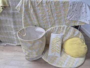 kinderkamer - decoratie geel 'Roomblush' beschikbaar voor biedingen