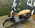 GTS scooter cappucino 50cc 2023, Fietsen en Brommers, Ophalen, Overige modellen, Benzine, 50 cc