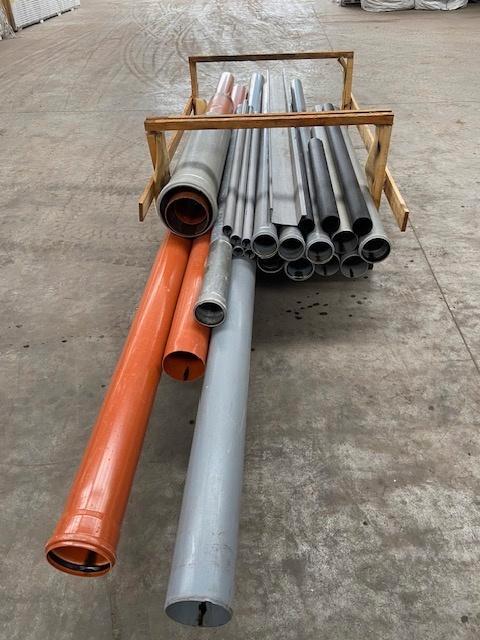 PVC BUIZEN/KOPPELSTUKKEN DIVERSE diameter, Doe-het-zelf en Bouw, Buizen en Afvoer, Zo goed als nieuw, Bochten, PVC, 2 tot 4 meter