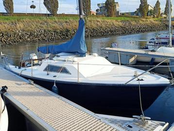 zeilboot jouet 18 met 4 slaapplaatsen goed zeilend beschikbaar voor biedingen