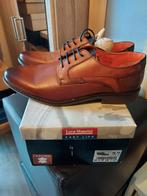 chaussures en cuir pour hommes neuves, 4 paires, taille 42 c, Enlèvement, Neuf