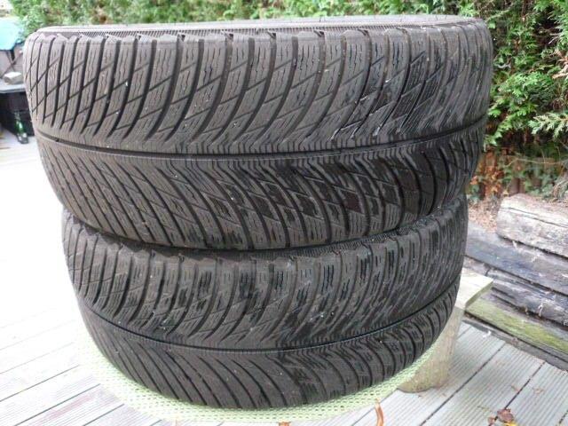 2 Michelin 235/45R19 Pilot Alpin 5 sneeuwbanden, Auto-onderdelen, Banden en Velgen, Band(en), Winterbanden, 19 inch, 235 mm, Personenwagen