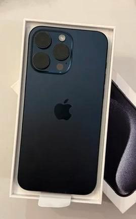 iPhone 15 pro max blauw 256 gb beschikbaar voor biedingen