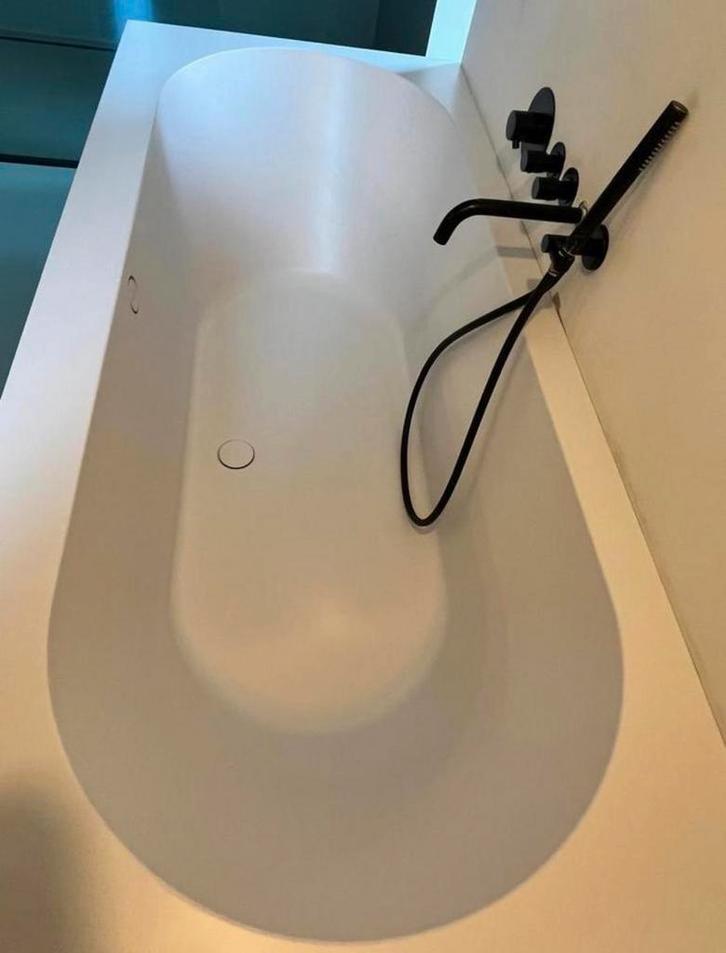 Villeroy & Boch bad, Huis en Inrichting, Badkamer | Complete badkamers, Gebruikt, Met bad, Ophalen