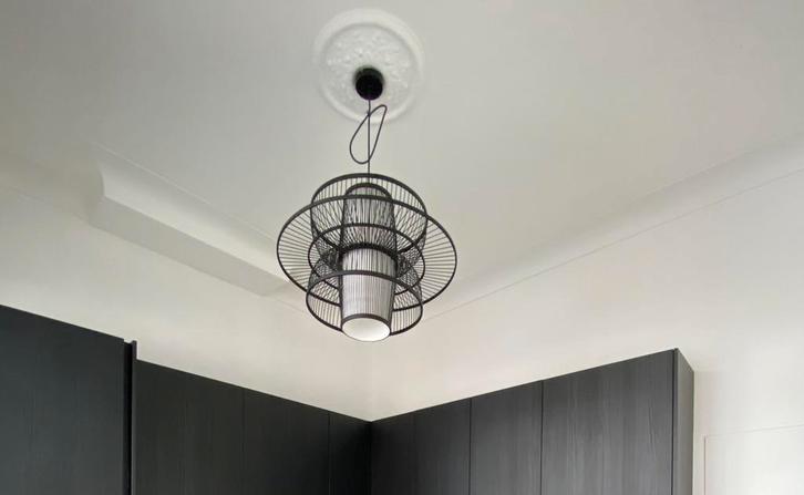 Zwarte hanglamp bamboe, Huis en Inrichting, Lampen | Hanglampen, Zo goed als nieuw, Ophalen of Verzenden