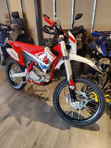 Apollo Thunder Enduro 300cc 26pk 4 Takt 5-Gang beschikbaar voor biedingen