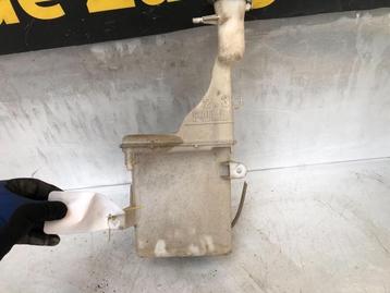 Réservoir lave-glace avant d'un Toyota Yaris, Enlèvement ou Envoi, 3 mois de garantie, Utilisé, Toyota