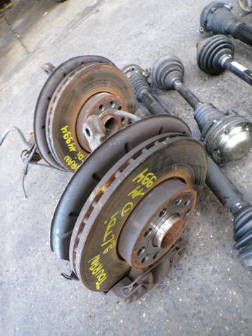 Moyeu avant gauche VW Touran 2.0TDi 100kw 2003-2006 LP/14994 beschikbaar voor biedingen