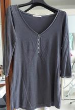 Tunique, blouse décolleté V, gris, manche 3/4, bord pailleté, Vêtements | Femmes, Blouses & Tuniques, Taille 38/40 (M), Gris, Enlèvement ou Envoi