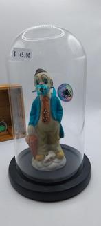 Clown cabinet de curiosités, Enlèvement