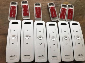 12 télécommandes somfy situo 1 pure 2 io beschikbaar voor biedingen