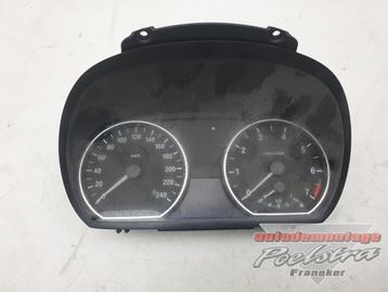 Instrumentenpaneel van een BMW 1-Serie beschikbaar voor biedingen