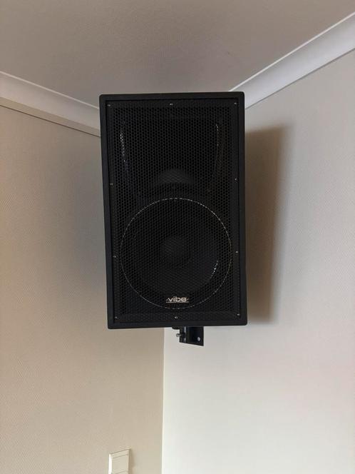 JbVibe 12 en Qsc actieve subwoofer 700watt rms, Audio, Tv en Foto, Luidsprekerboxen, Zo goed als nieuw, Subwoofer, Ophalen