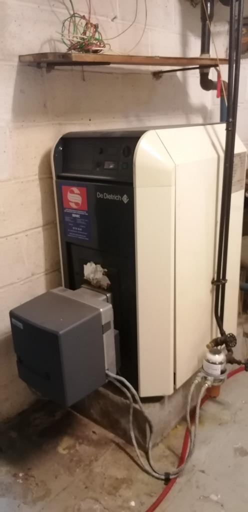 Olieketel met complete uitrusting, Doe-het-zelf en Bouw, Verwarming en Radiatoren, Gebruikt, Overige typen, Ophalen