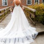 Te koop trouwjurk met steentjes, Ophalen, Zo goed als nieuw, Trouwjurk