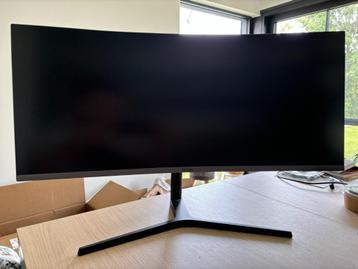 Samsung 34" Curved Monitor CH890 (USB-C) Quad HD (1440p)