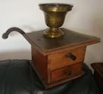 Grote antieke koffiemolen, winkelmodel., Ophalen