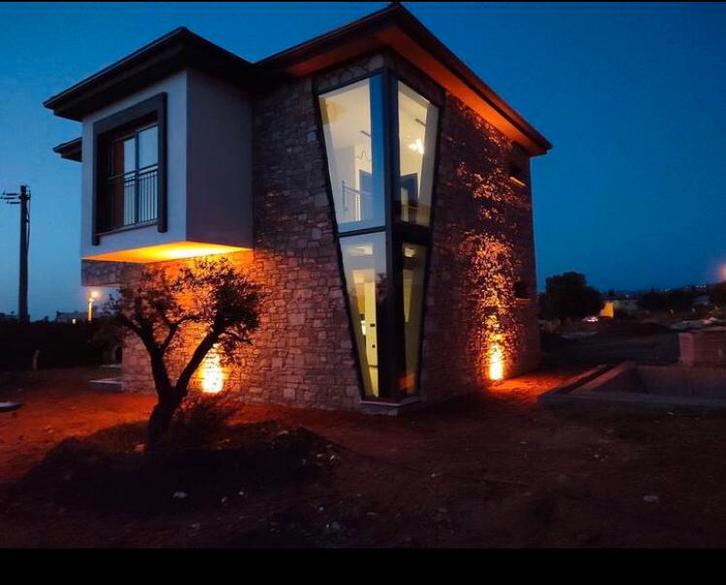 Villa en pierre à vendre à Kuşadası Davutlar 3+1 pièces, Immo, Buitenland, Turkije, Woonhuis, Stad