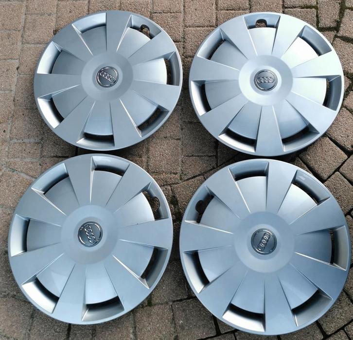 originele Audi wieldoppen 16 inch, Auto diversen, Wieldoppen, Ophalen