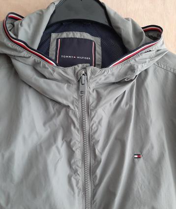 Tommy Hilfiger - regen/jas maat 176 beschikbaar voor biedingen
