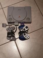 PlayStation 1 met 2 consoles in goede staat + memory card, Games en Spelcomputers, Ophalen, Gebruikt, Met 2 controllers