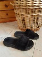 Claquettes en fourrure, Autre, Enlèvement ou Envoi, Comme neuf, Pantoufles