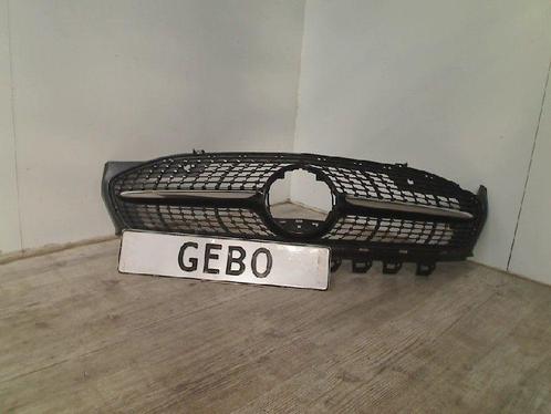 GRILLE Mercedes-Benz CLA (118.3) (01-2019/-) (A1188880000), Auto-onderdelen, Carrosserie, Mercedes-Benz, Gebruikt