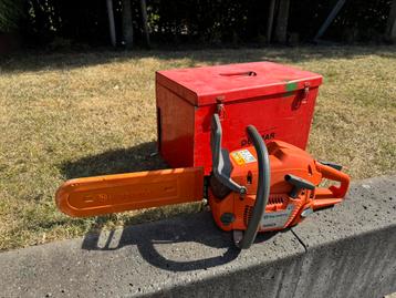 Husqvarna 350 kettingzaag met 38cm blad en kist beschikbaar voor biedingen