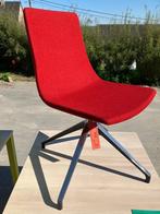 Chaise de marque OKA – Modèle Ki 4P, Huis en Inrichting, Stoelen, Ophalen, Zo goed als nieuw, Rood, Twee