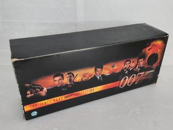 Collectors VHS James Bond deluxe box beschikbaar voor biedingen