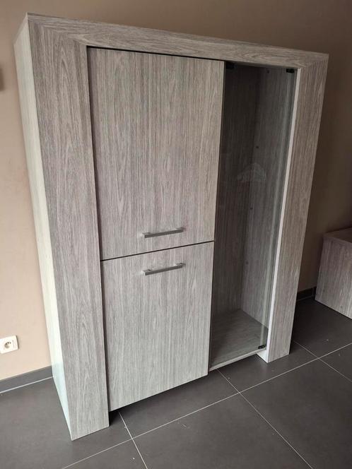 tv meubel en vitrine kast + tafel, Huis en Inrichting, Complete inboedels, Ophalen