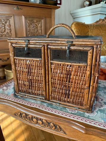 Vintage duiventransportkooi – hout & rotan beschikbaar voor biedingen