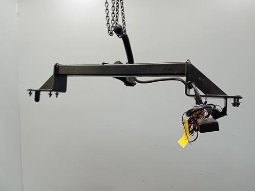 TREKHAAK Mercedes-Benz A (W176) (01-2012/05-2018) (037851), Auto-onderdelen, Ophanging en Onderstel, Mercedes-Benz, Gebruikt