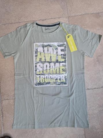 Nieuwe stoere Emoji t-shirt mt 176 (zie foto's) beschikbaar voor biedingen