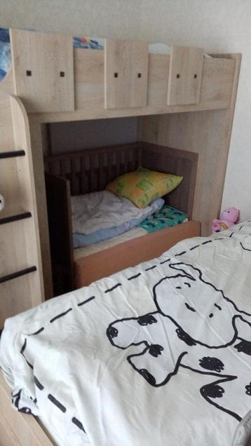  drie bedden baby/peuterbedje hoogslaper  eenpersoonsbed beschikbaar voor biedingen