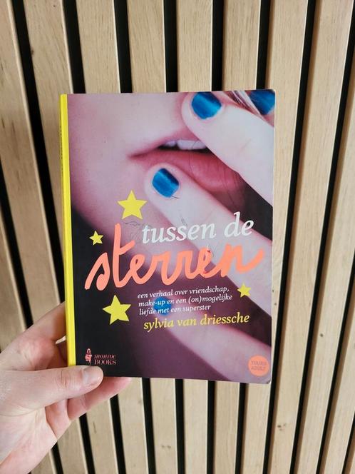 Sylvia Van Driessche - Tussen de sterren, Boeken, Kinderboeken | Jeugd | 13 jaar en ouder, Gelezen, Ophalen