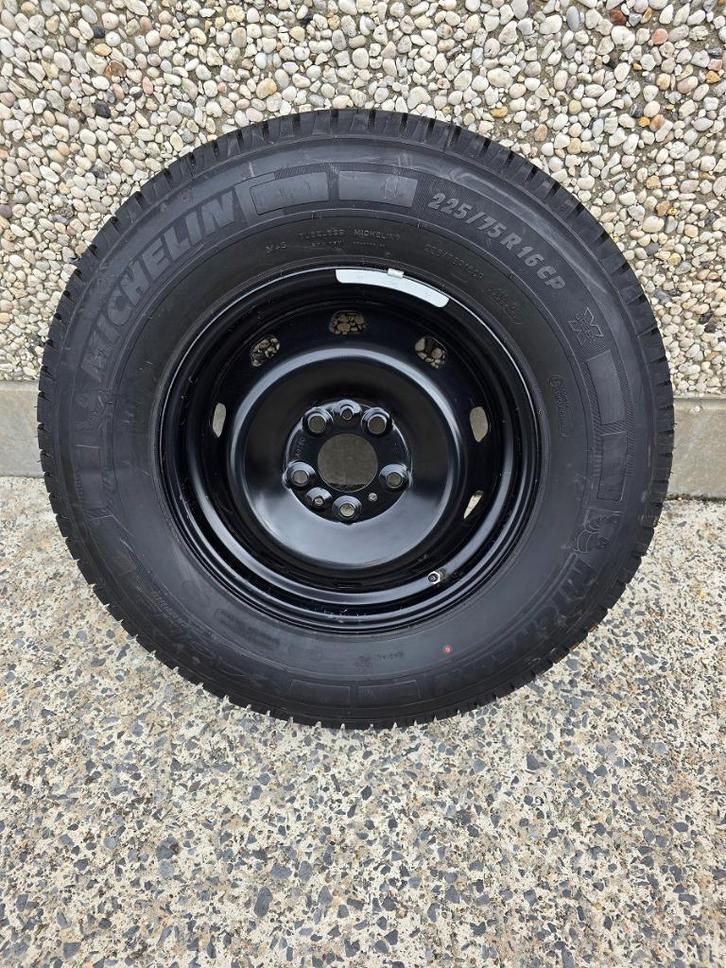 1 Nieuwe Michelin band 225 / 75 R 16 CP M+S - Agilis + velg, Caravans en Kamperen, Mobilhomes, Bedrijf, Fiat, Fiat, Ophalen